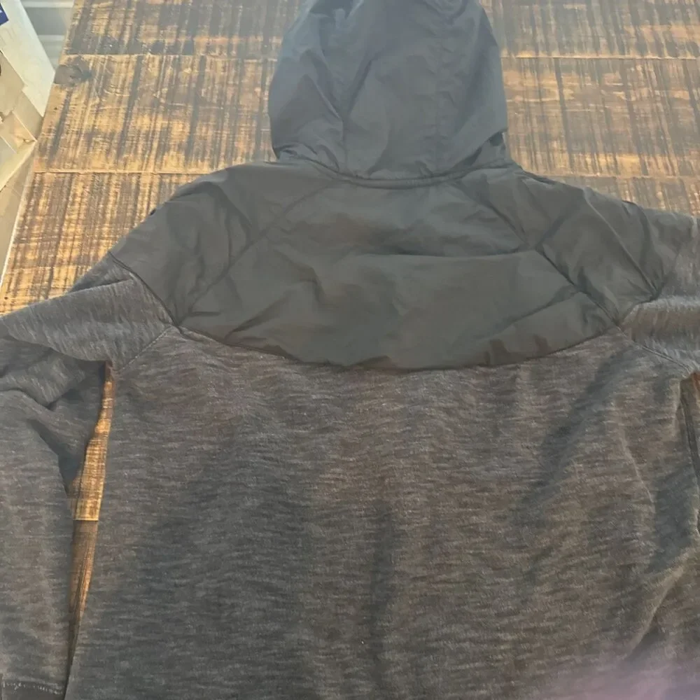 Nike Hoodie Full zipper With Zipper Pocket.  Size XL
